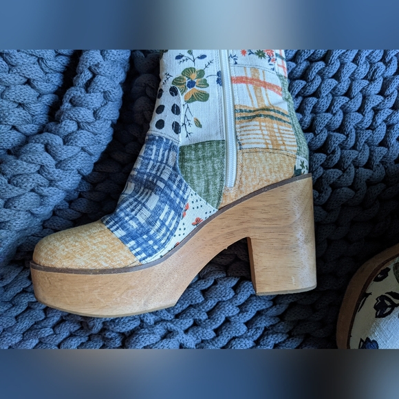 Charlotte Stone platform heeled boots - Picture 9 of 9